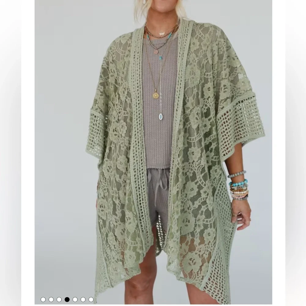 BREEZY FLORAL LACE KIMONO - Picture 5 of 12